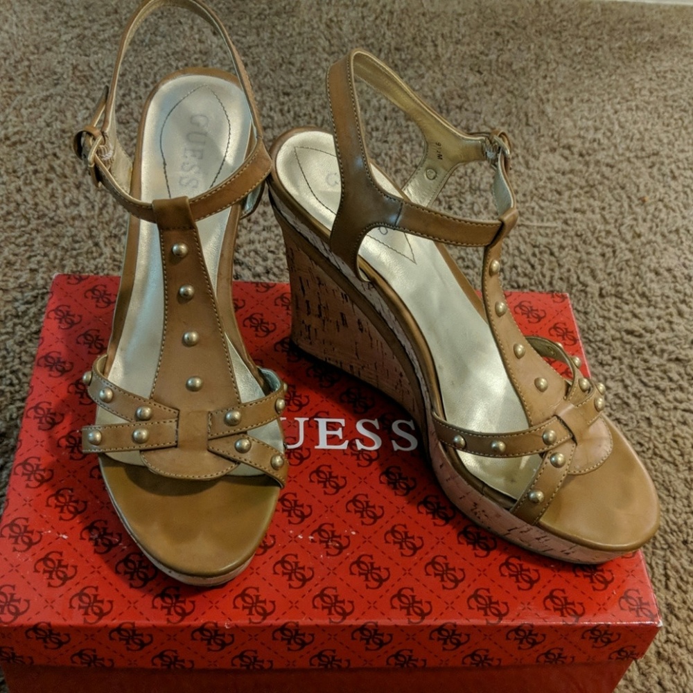 Guess platforms great condition